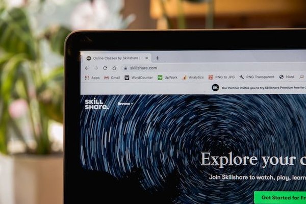 Comment éviter les arnaques lors de la location de vacances en ligne ?